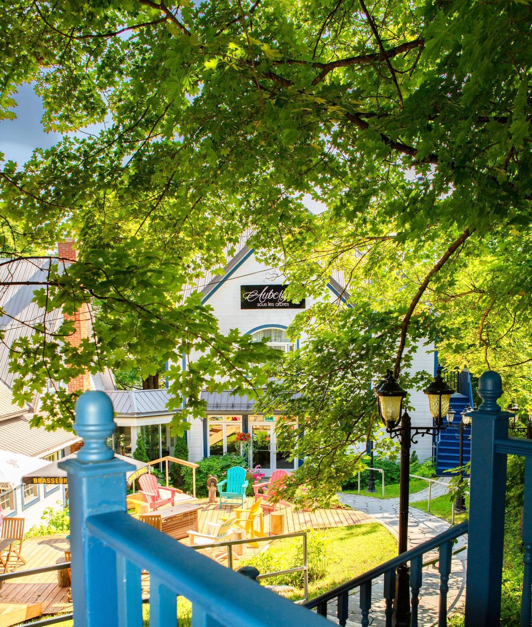 Auberge Sous Les Arbres Gaspe Exterior photo